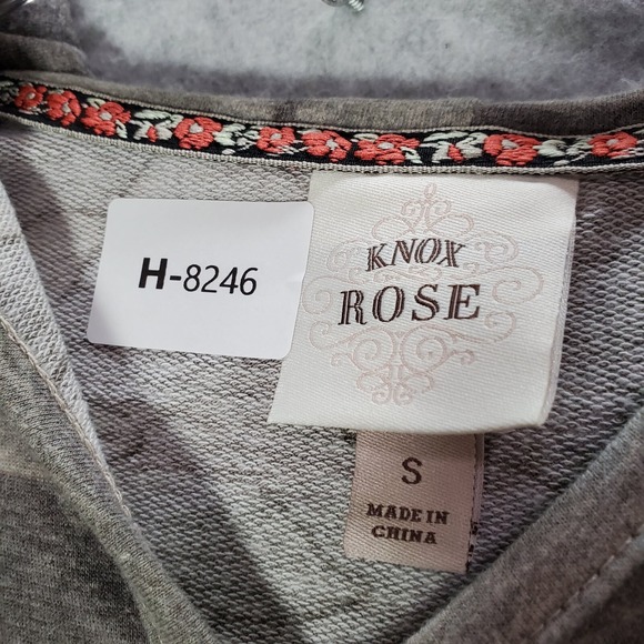 Knox Rose Women Sweatshirt Small Green Camo Hoodie V Neck Pullover - Picture 6 of 7